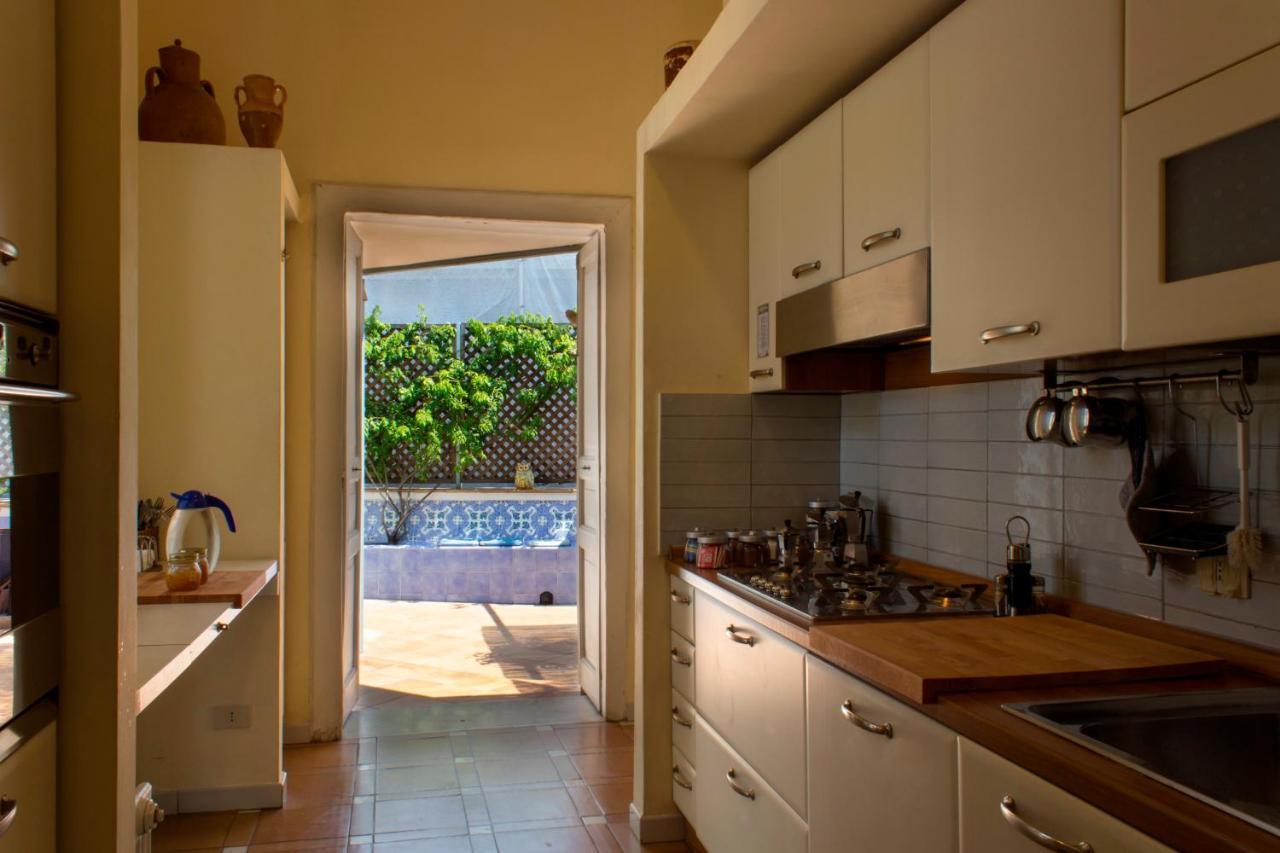 Dimora Dei Giganti Apartment Napoli Exterior foto